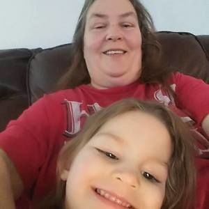 Meet your Posher, Laurie